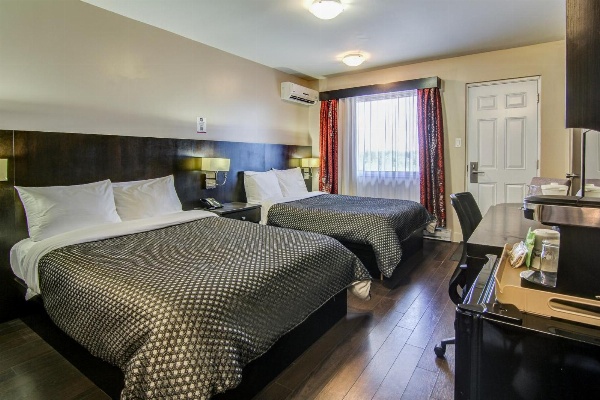 Hotel De La Borealie image 4